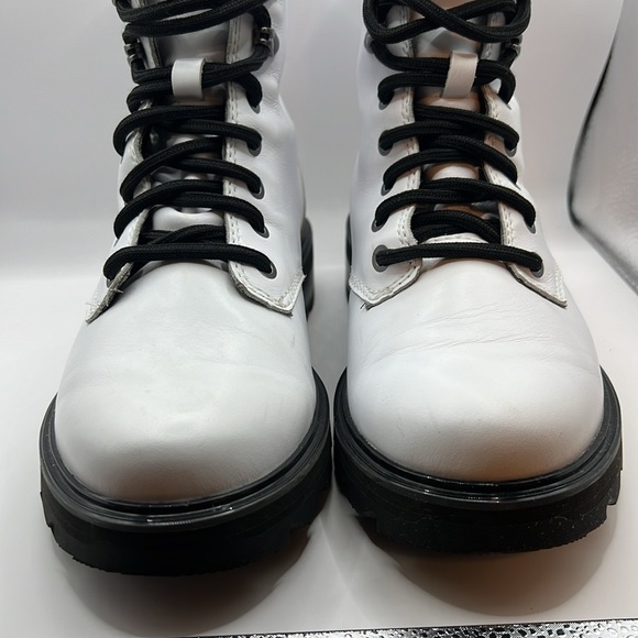 Sorel Women’s Lennox Leather Lace Boots size 9 NWB - Picture 3 of 13